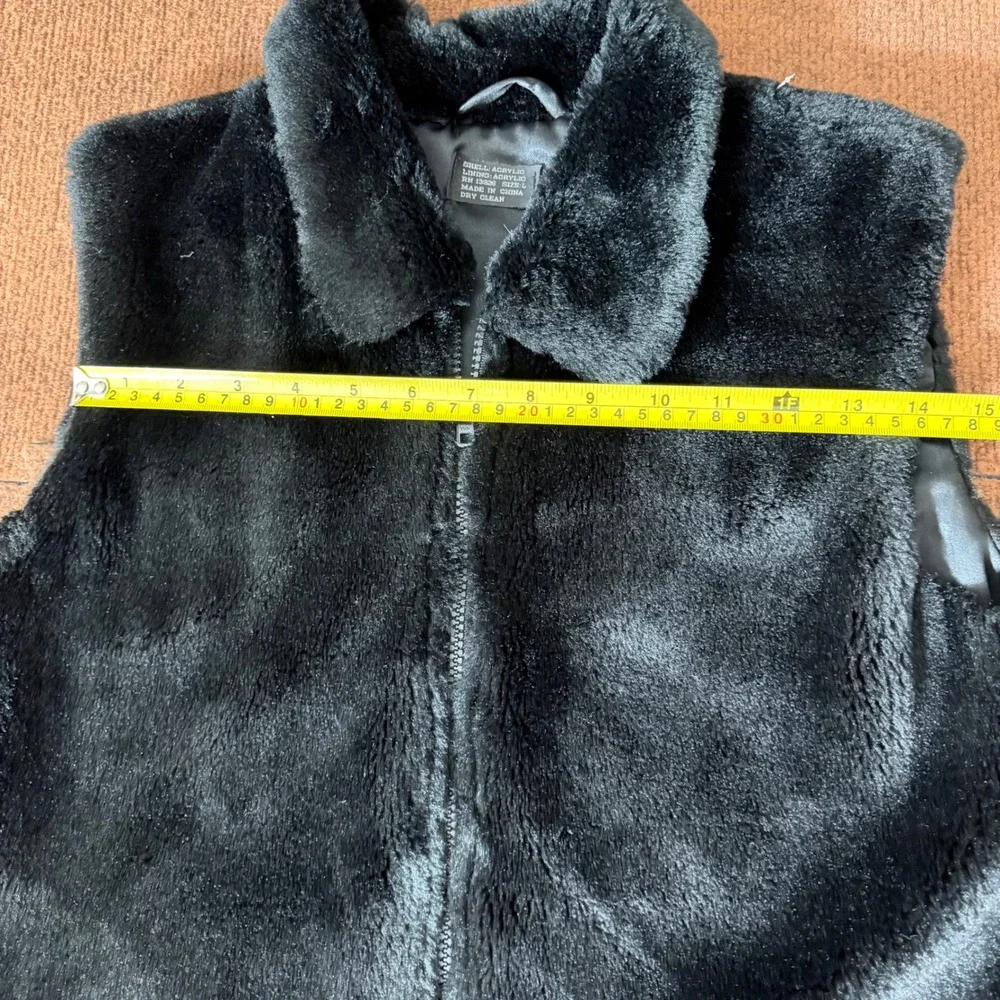 Vintage Black Faux Fur Full Zip Vest with Pockets Size Large RN 13326 A+ vtg - Picture 2 of 7